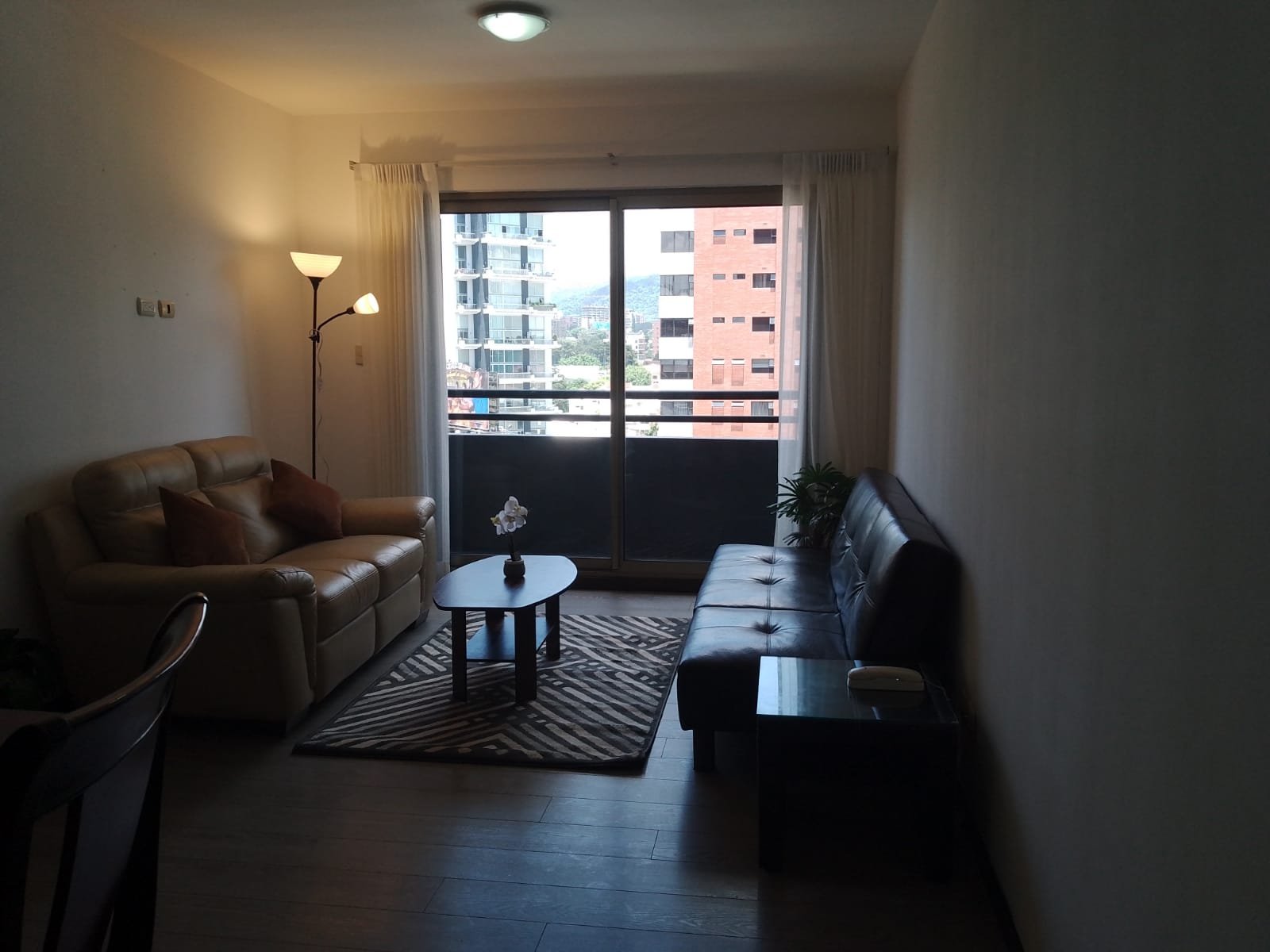 Apartamento en Renta en Edificio Neo zona 10