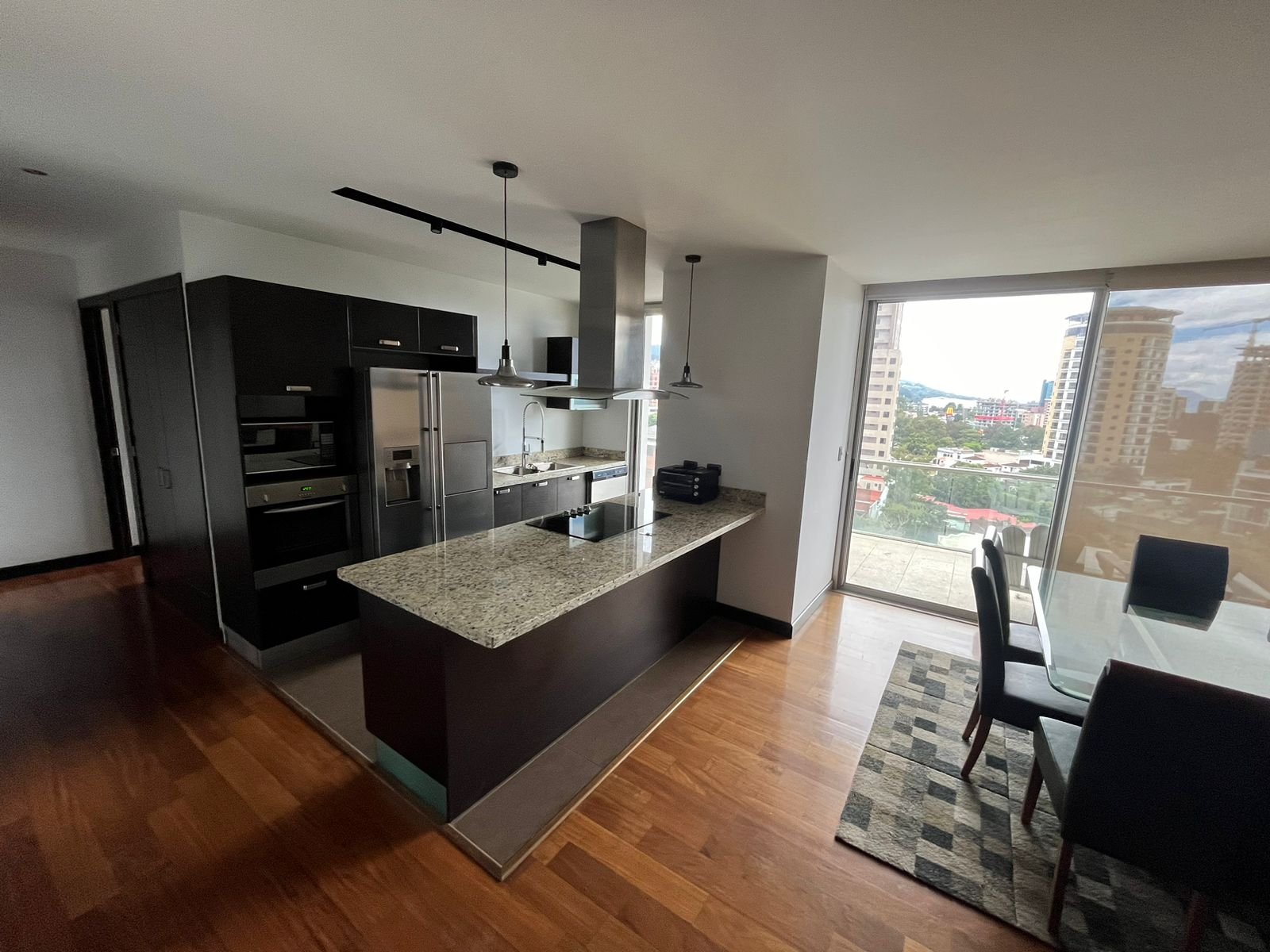 Apartamento en renta de 2 habitaciones en Vista Hermosa 1 z15