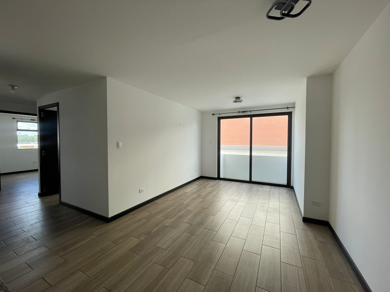 PETAPOLIS apartamento de 3 habitaciones en RENTA