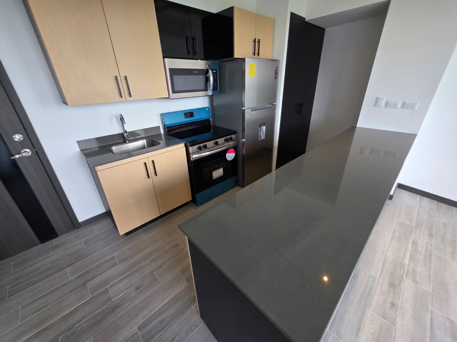 Apartamento en renta 2 habitaciones en Z16 con linea blanca