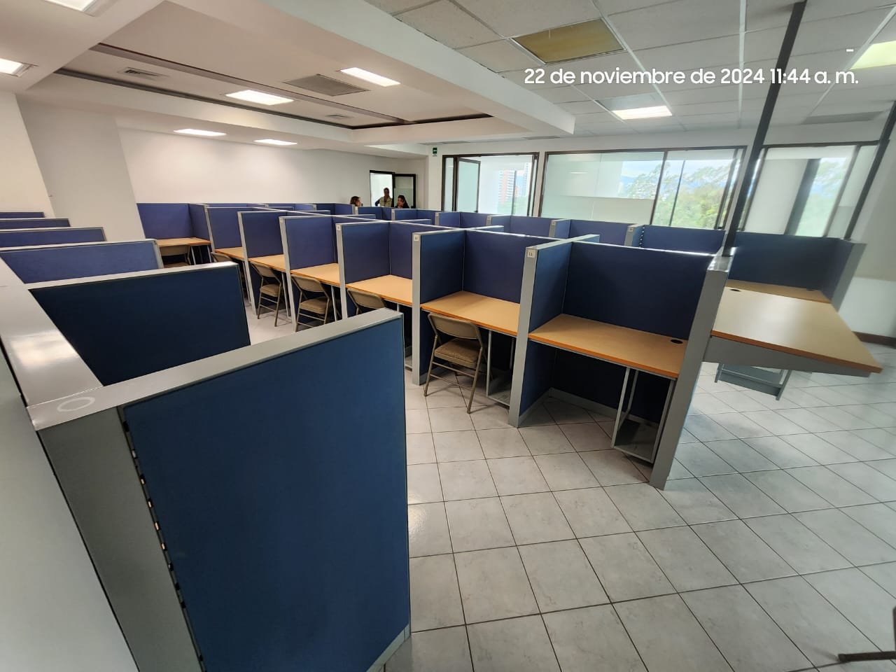 Rento Oficina amueblada ideal Call Center en zona 14