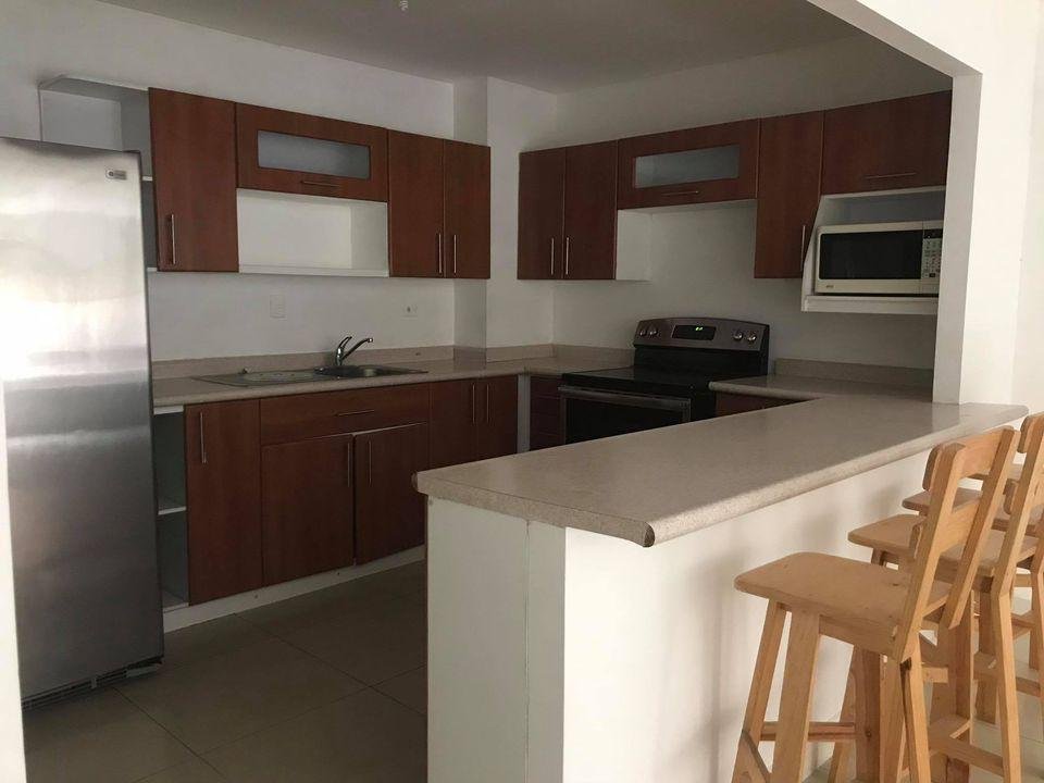 Venta de apartamento de 2 habitaciones en zona 13
