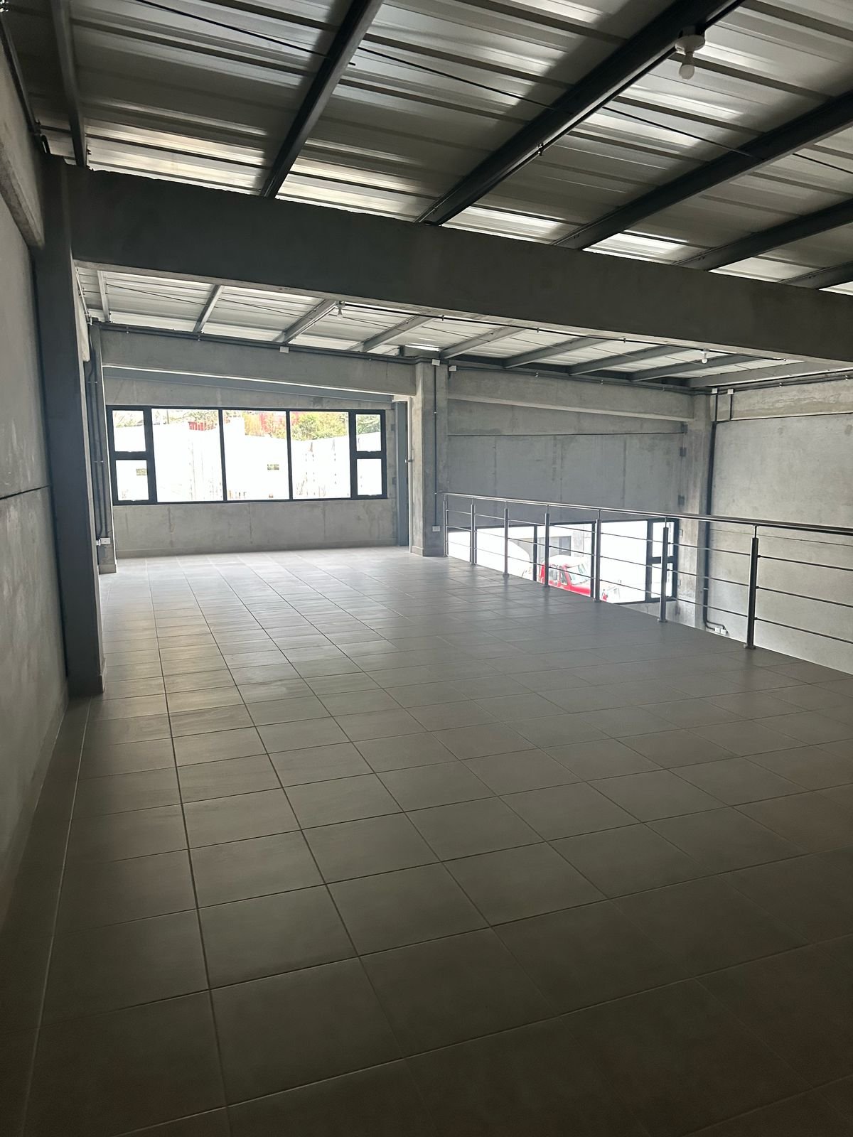 Rento Ofibodegas en calzada La Paz en zona 18