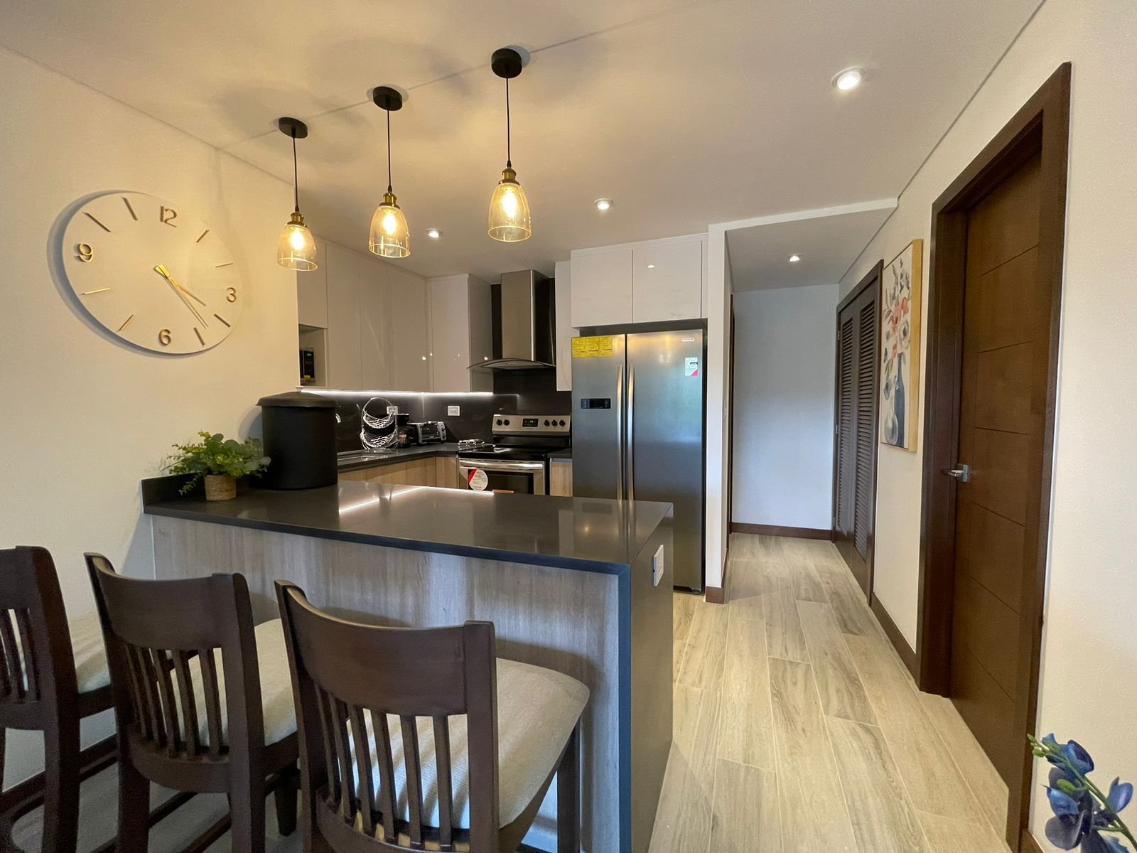 Apartamento en venta amueblado 3 habitaciones en zona 10