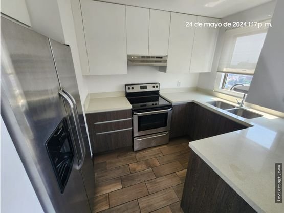 Renta de apartamento con terraza en zona 10 de 3 habitaciones