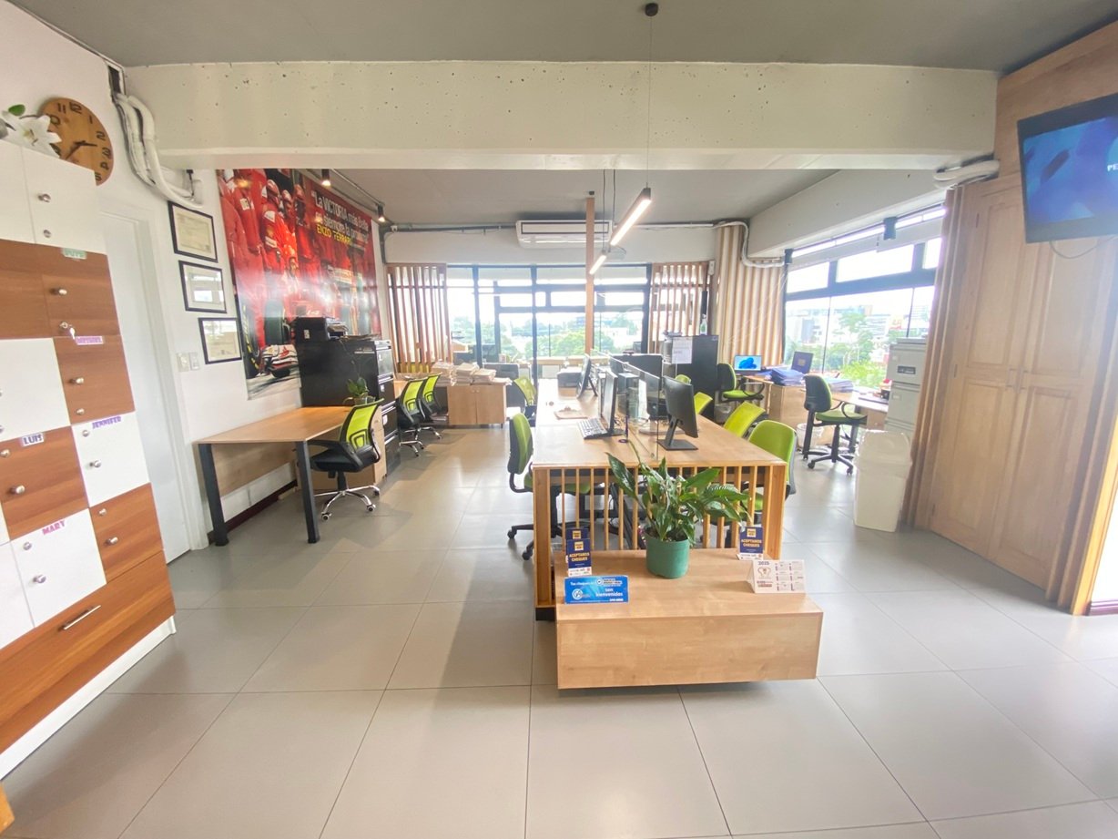 Alquilo oficina en sector Plazuela España en zona 9