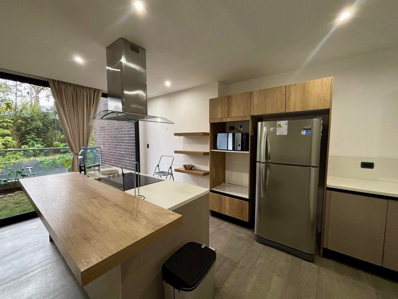 Apartamento con jardín de 2 habitaciones en renta zona 16