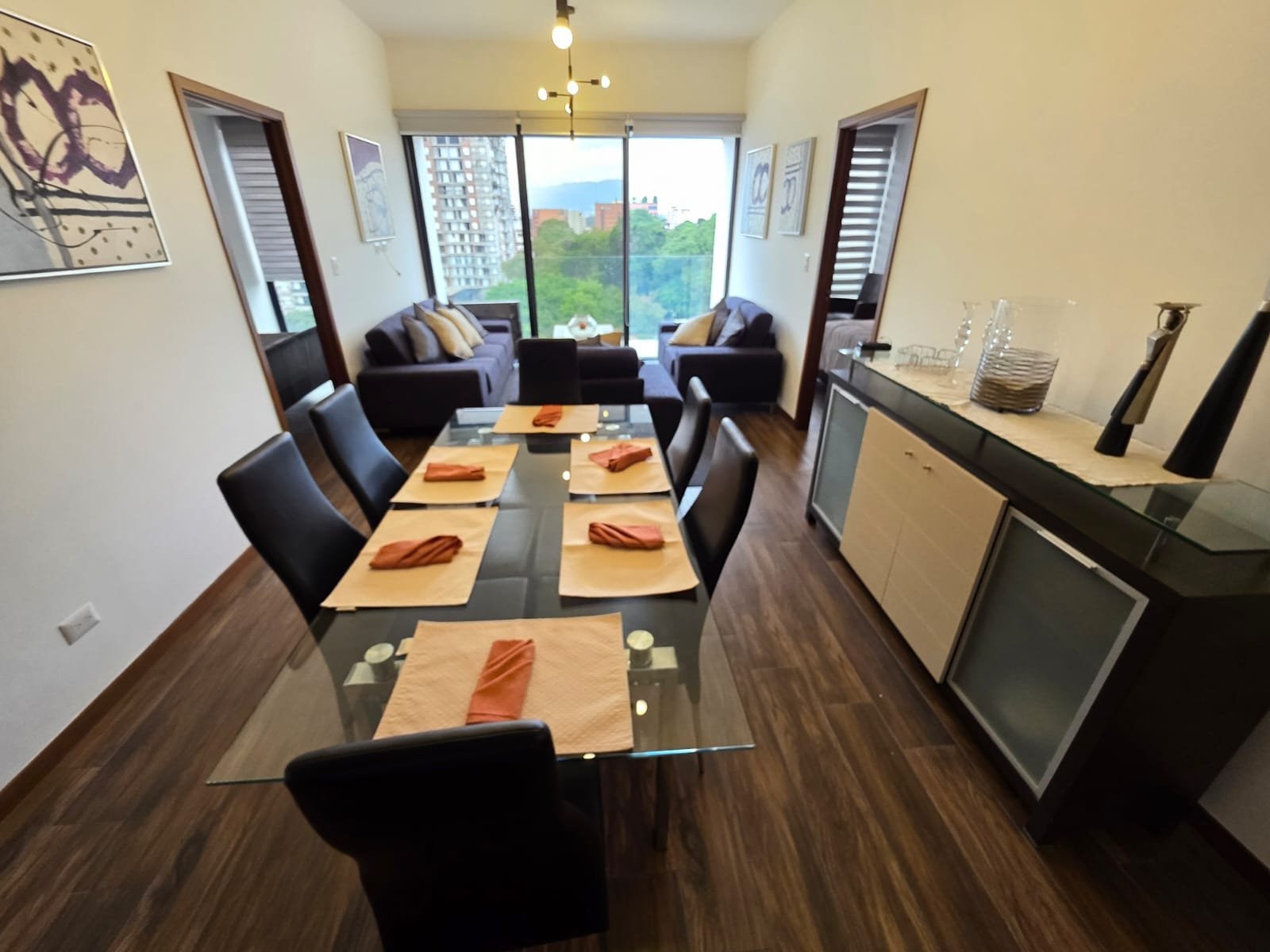 Apartamento en venta amueblado de 2 habitaciones en  zona 10