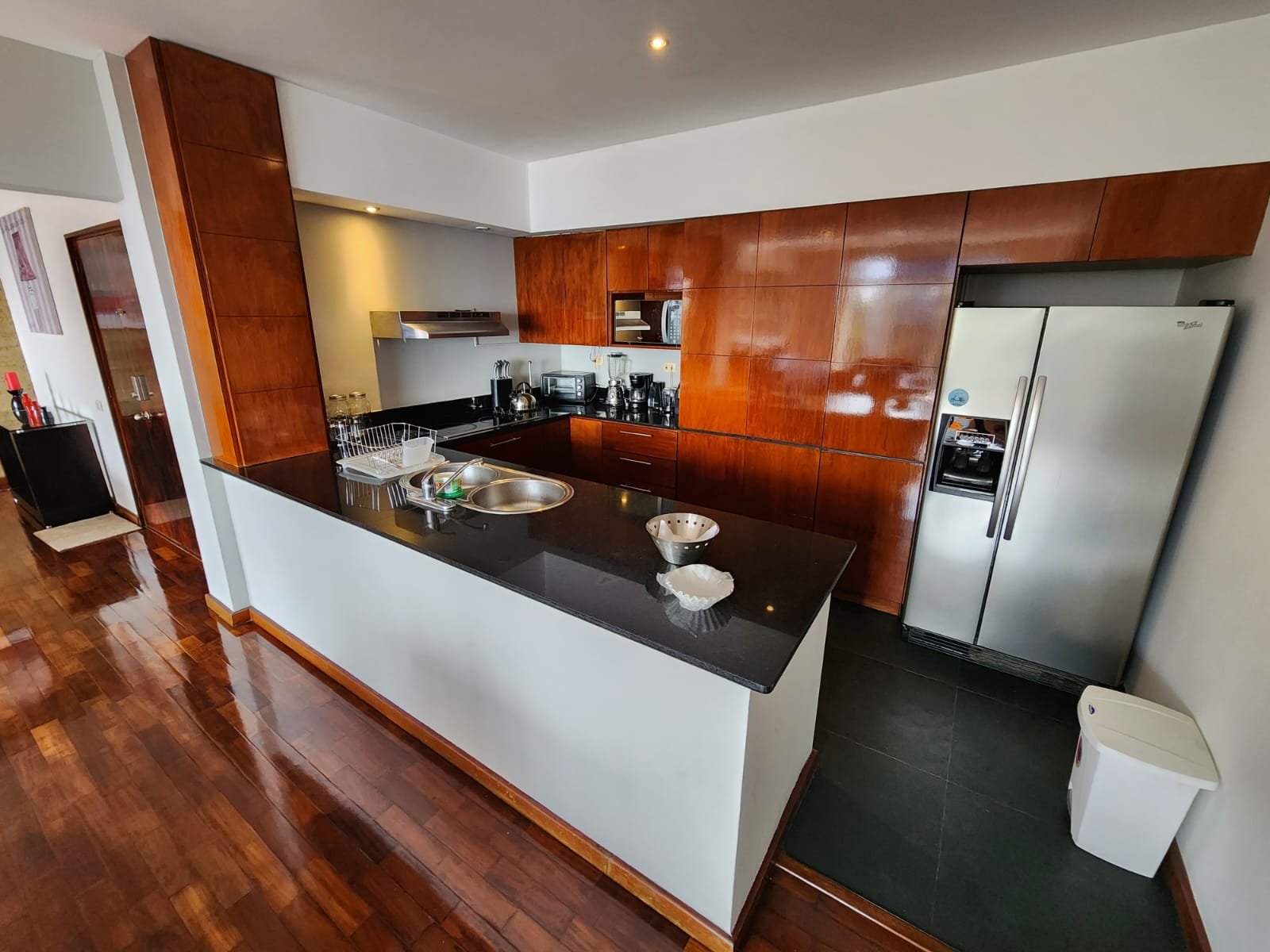 Apartamento en venta 2 habitaciones mas estudio en CAES Km 9