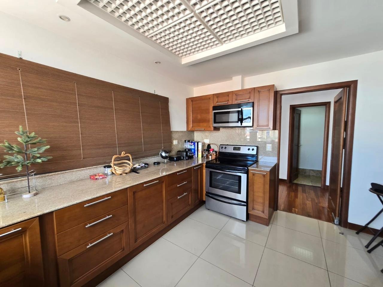 Apartamento en venta con vista a la ciudad en zona 10