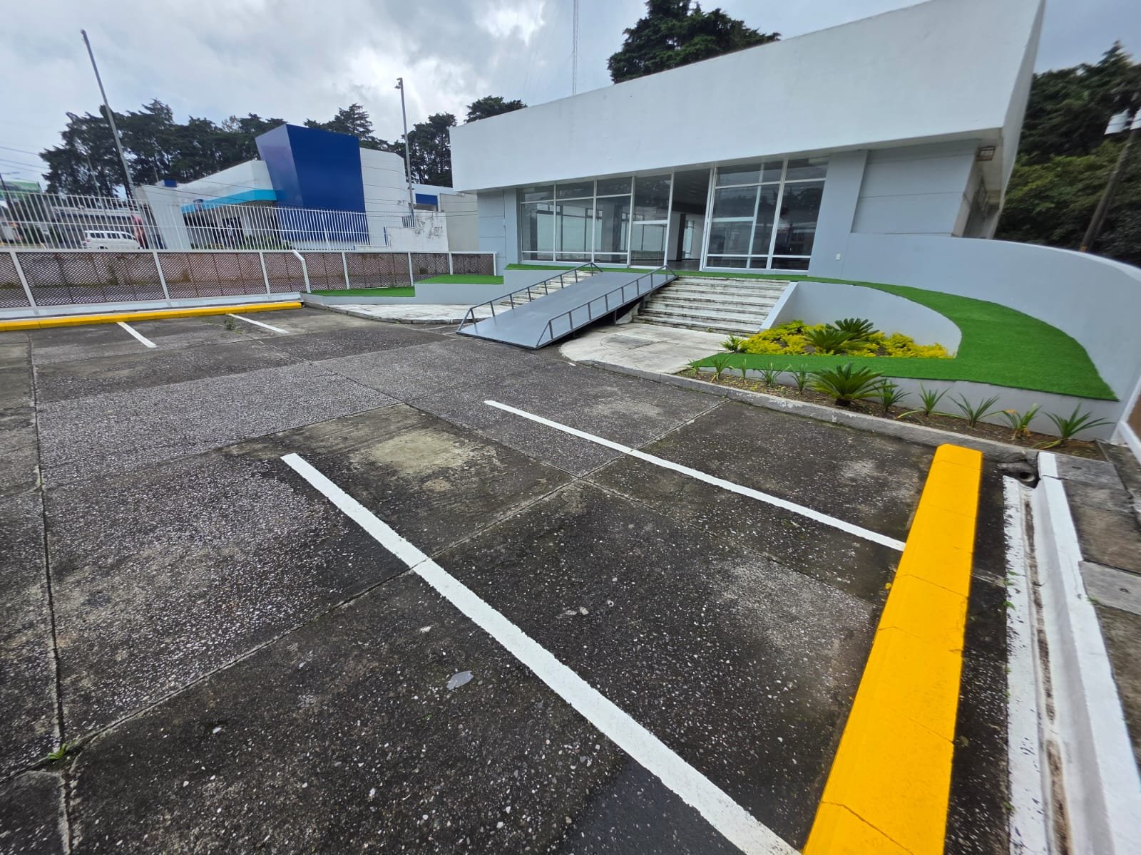 Local comercial en renta en KM 13.5 CAES