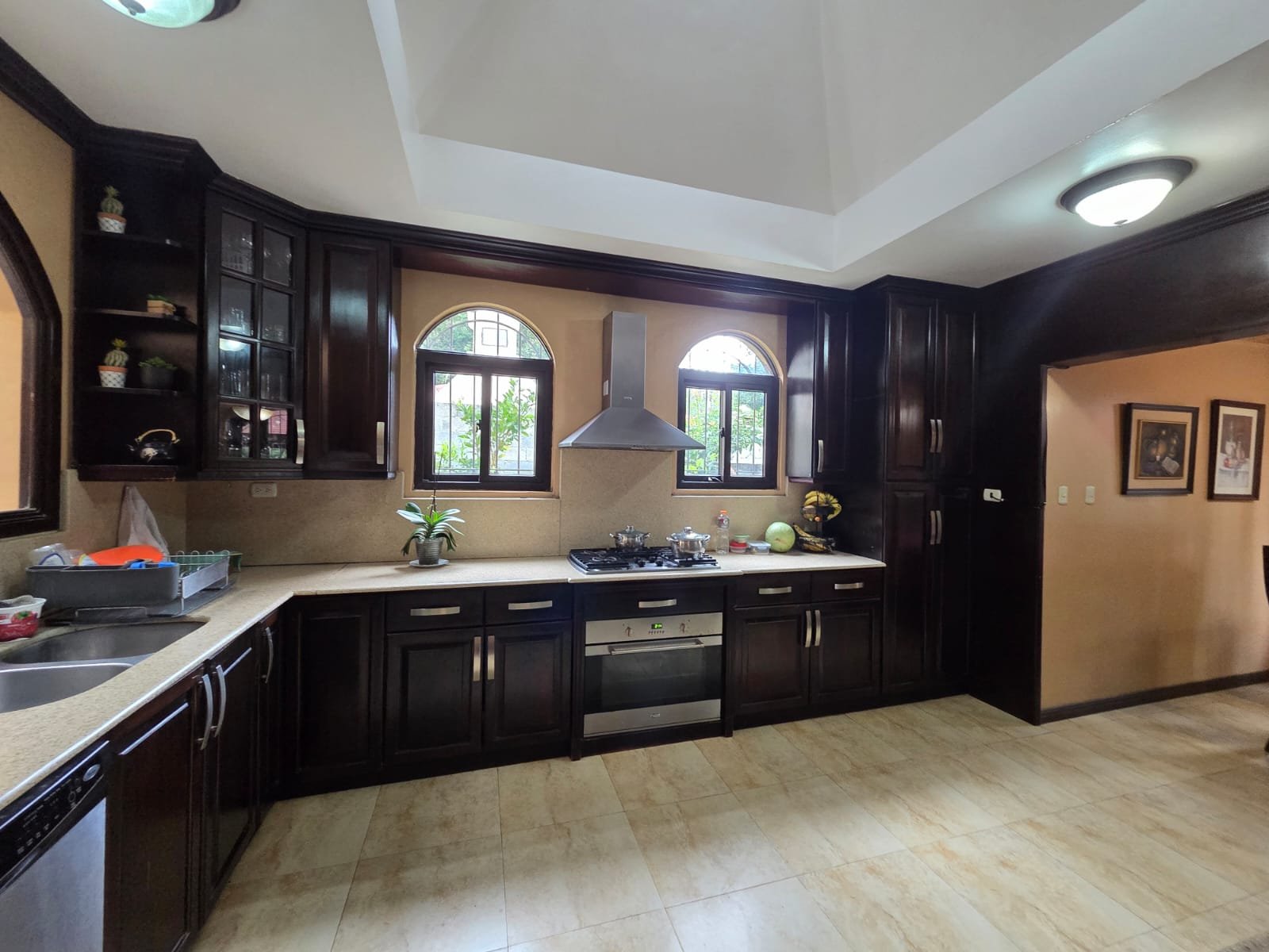 Casa en venta con 4 habitaciones y gimnasio en z7 de Mixco