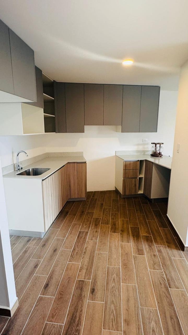 Apartamento en venta de 3 habitaciones sobre Av las Américas