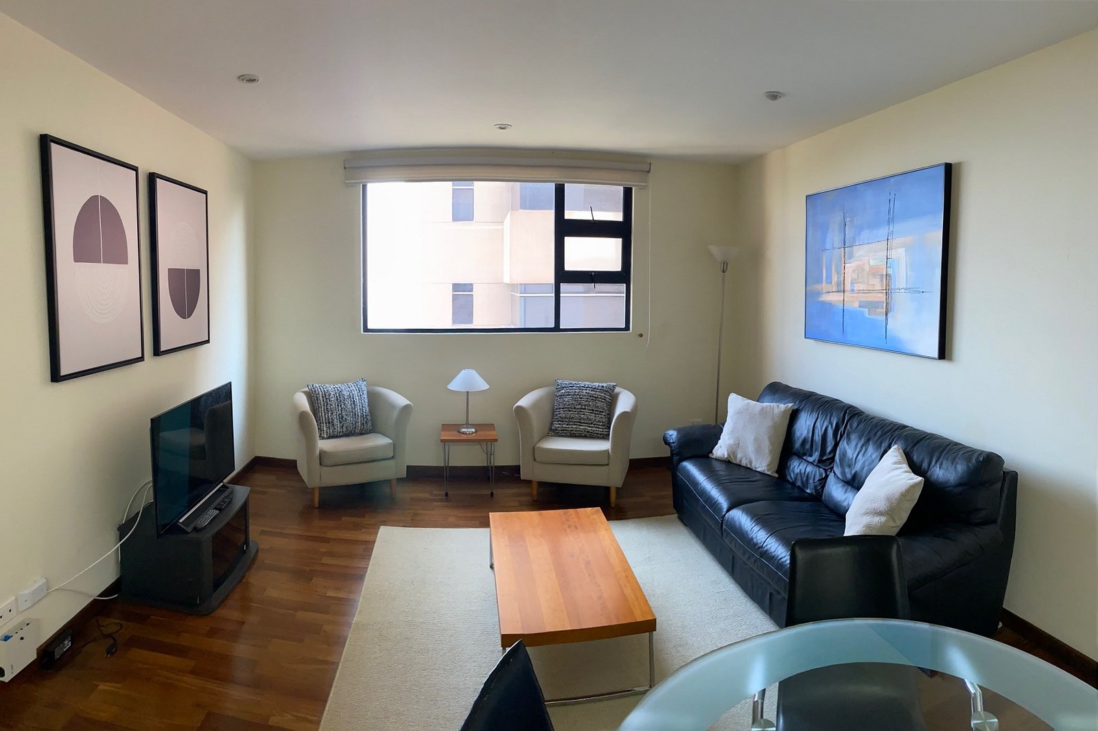 Apartamento amueblado en renta de 2 habitaciones en zona 14