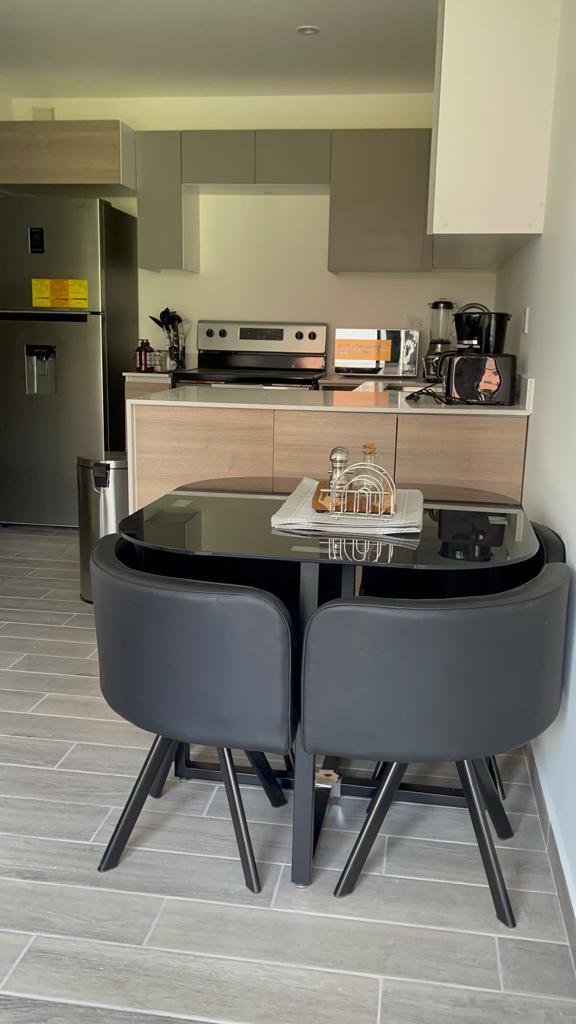 Apartamento en renta amueblado de 1 habitacion en zona 10