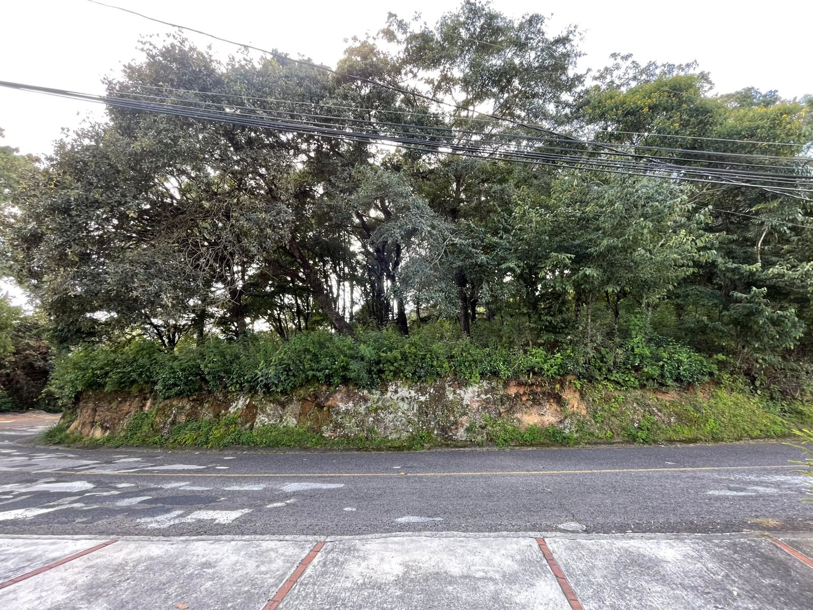 Terreno en venta en El Encinal zona 7 de Mixco