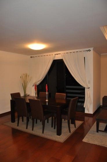 Apartamento amueblado de 2 habitaciones con balcón en zona 10