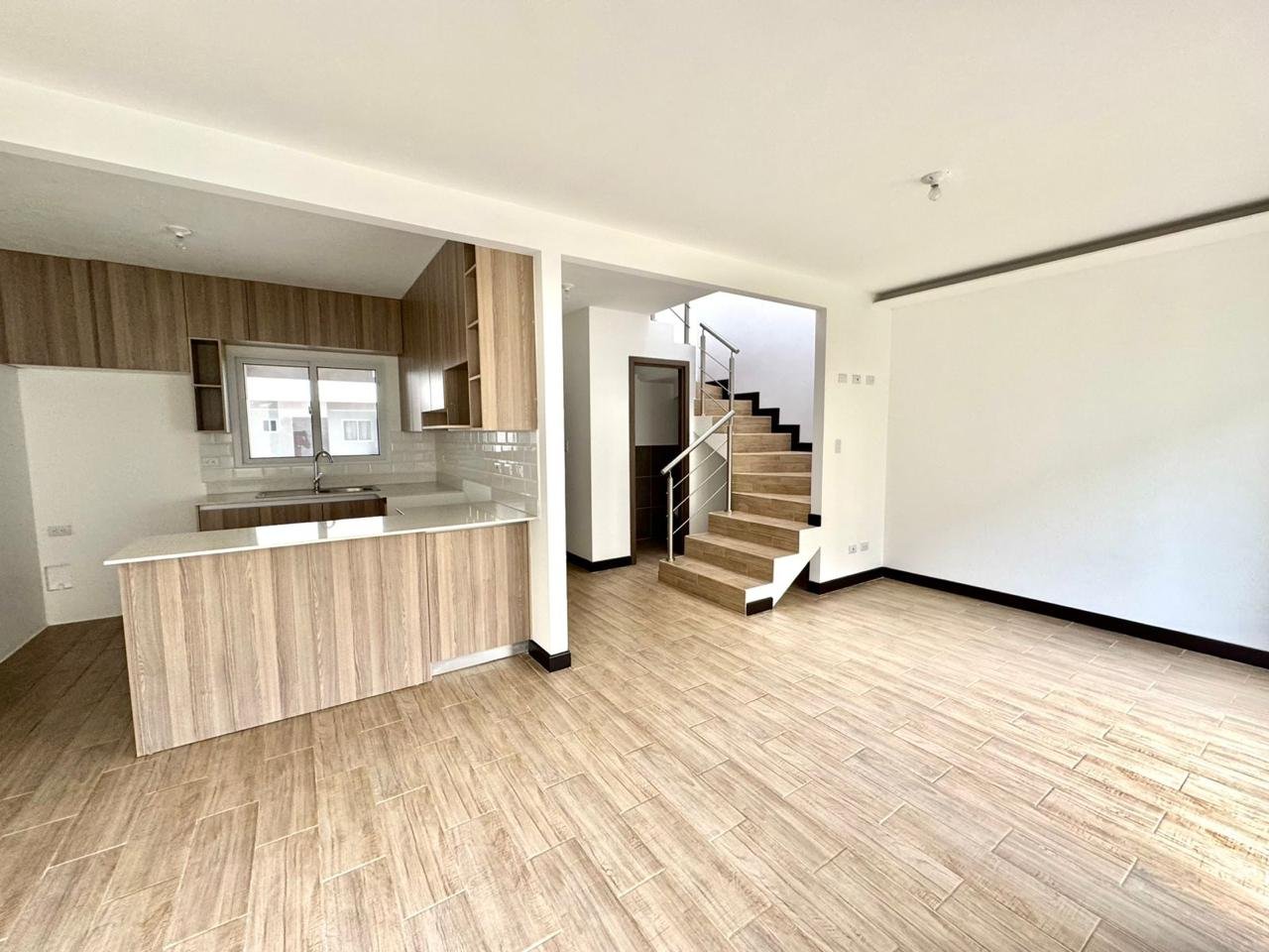 Casa en venta con jardin de 3 habitaciones en KM 26 CAES