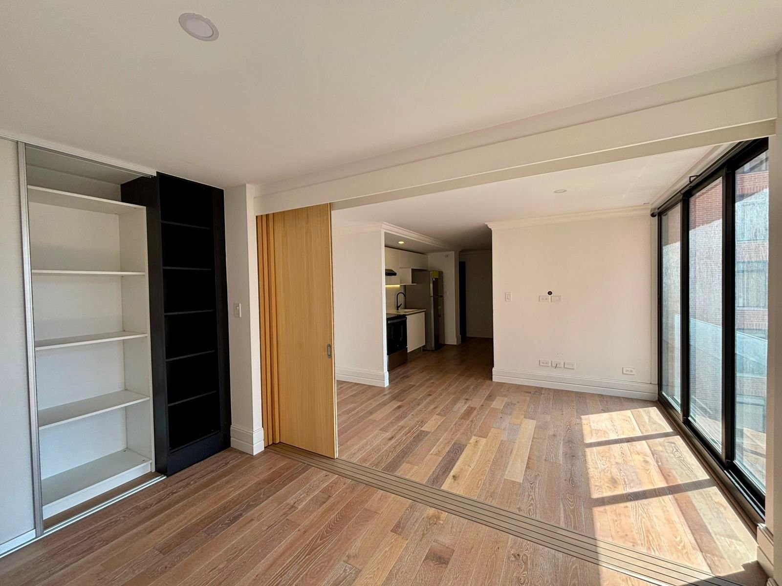 Apartamento en venta de 1 habitacion con balcon en zona 5