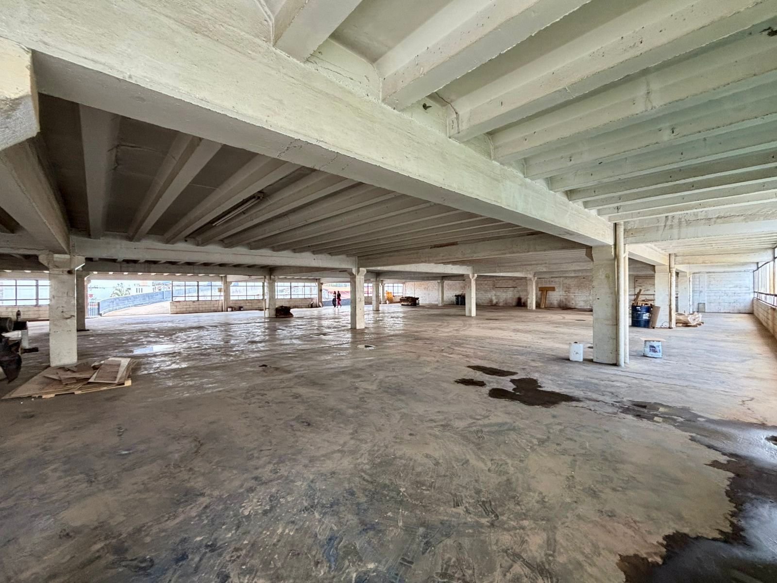 Propiedad en renta de 3 plantas cerca del Liceo Guatemala Z5