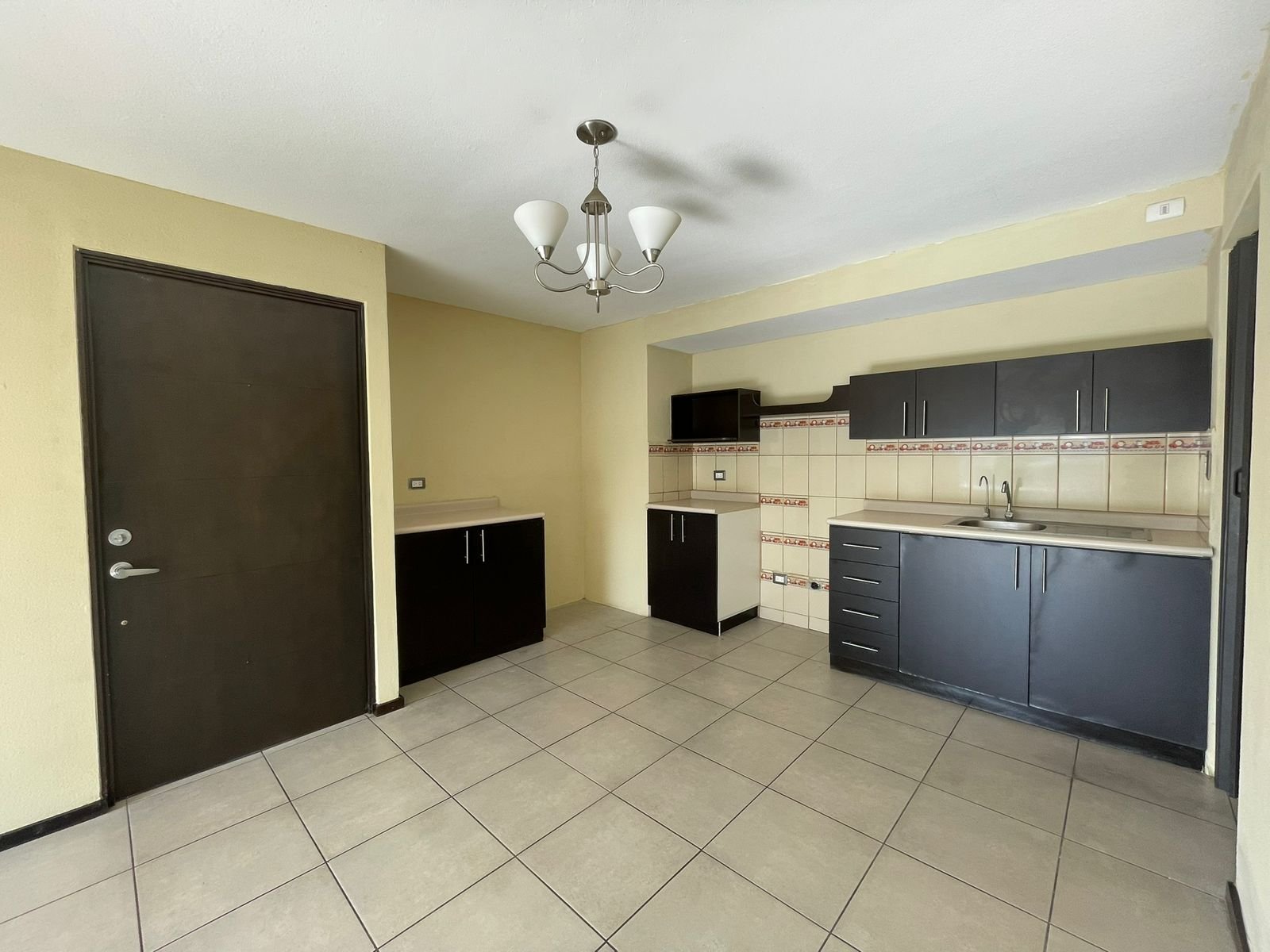 Apartamento en renta de 3 habitaciones en Zona 4 de Mixco