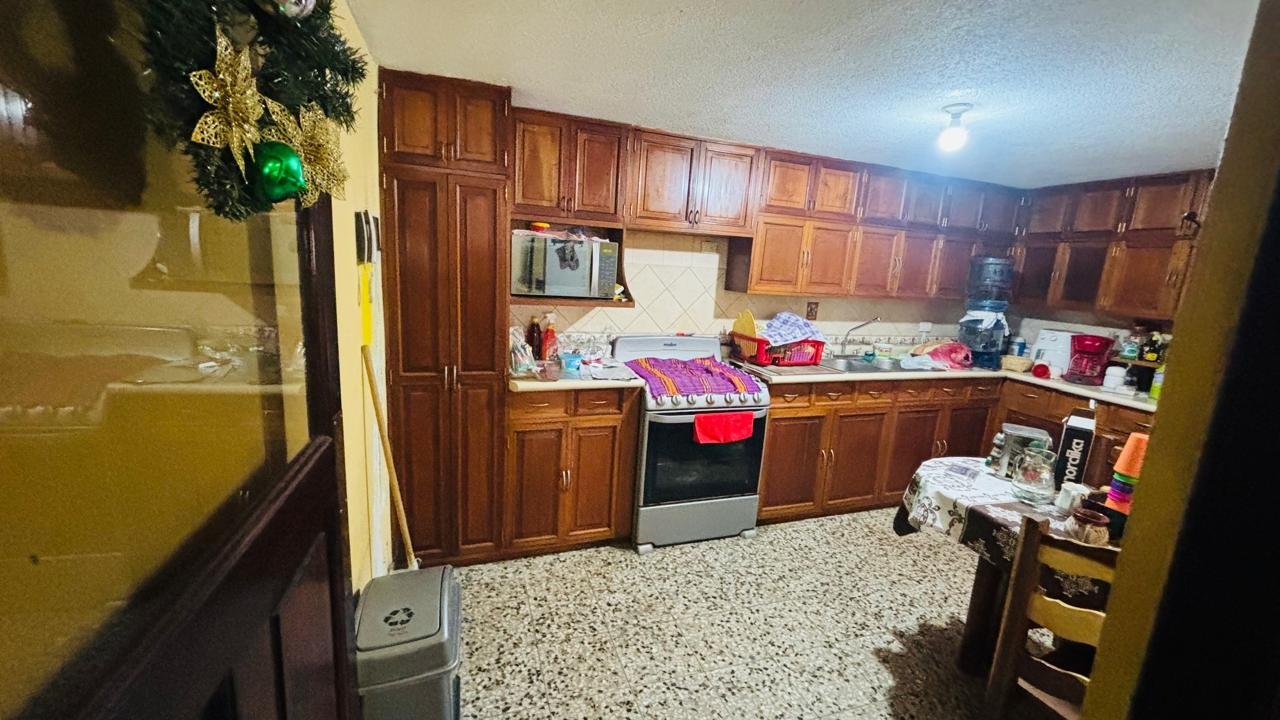 Casa en venta 5 habitaciones con jardín en la terraza en Z6