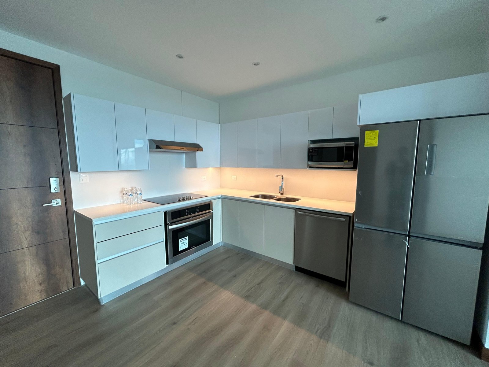 Apartamento con balcón en venta de 2 habitaciones en Z13