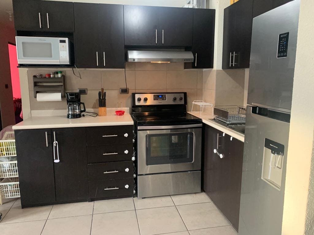 Apartamento en venta con balcon y 3 habitaciones en zona 11