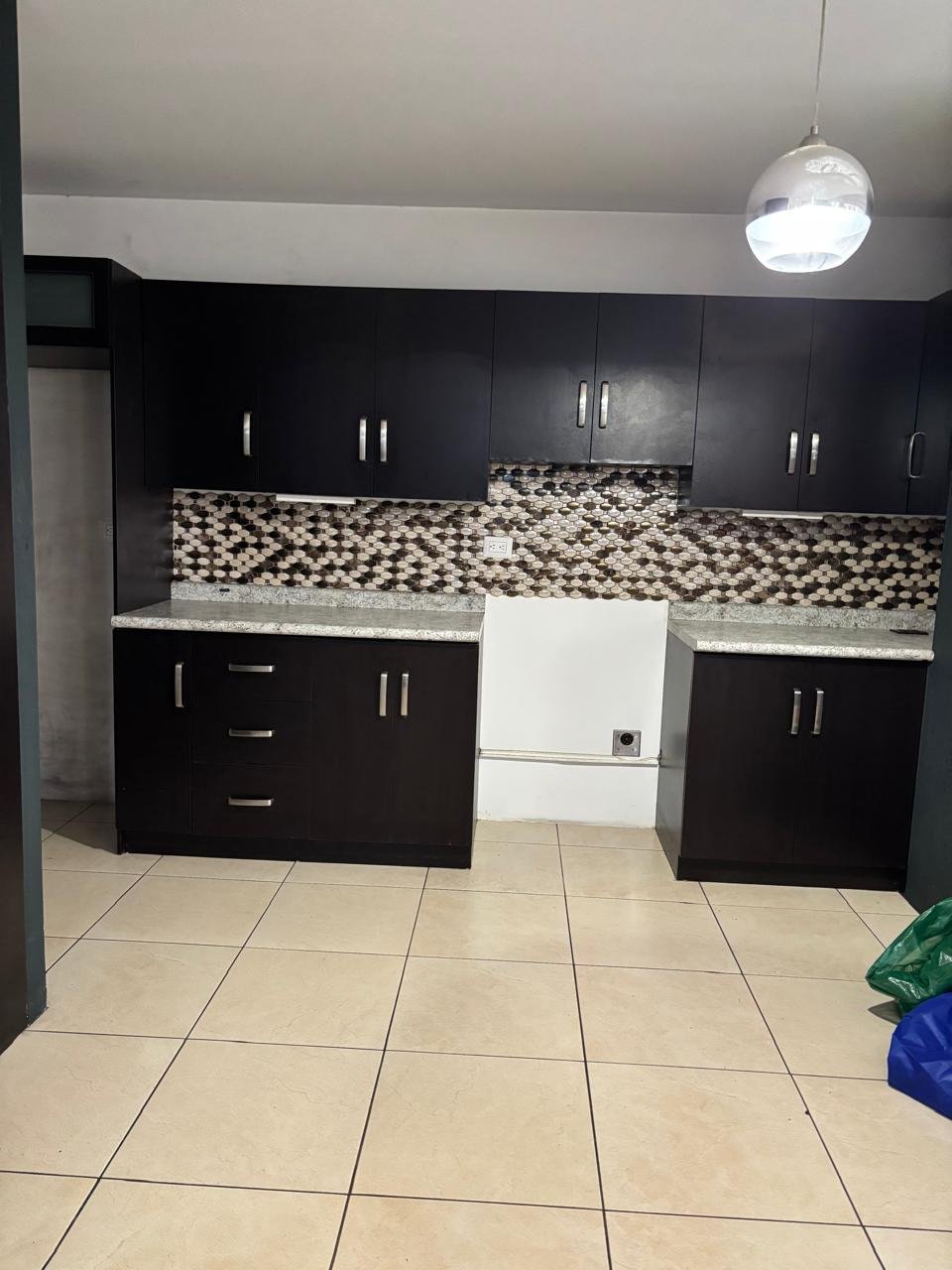 Apartamento en renta de 2 habitaciones en nivel medio Z11