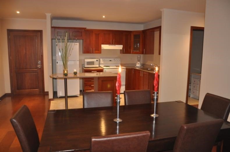 Apartamento en renta amueblado de 2 habitaciones en zona 10