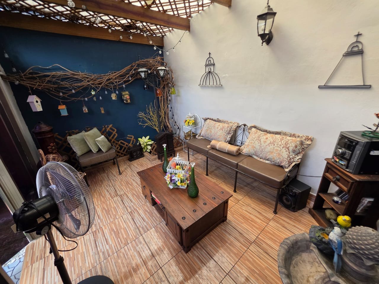 Casa en venta con jardín y pérgola en Utatlan zona 11 R