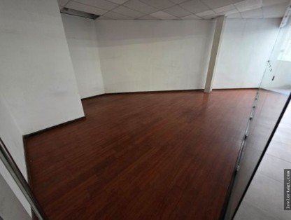 Renta de local en zona 9 Paseo Liberación