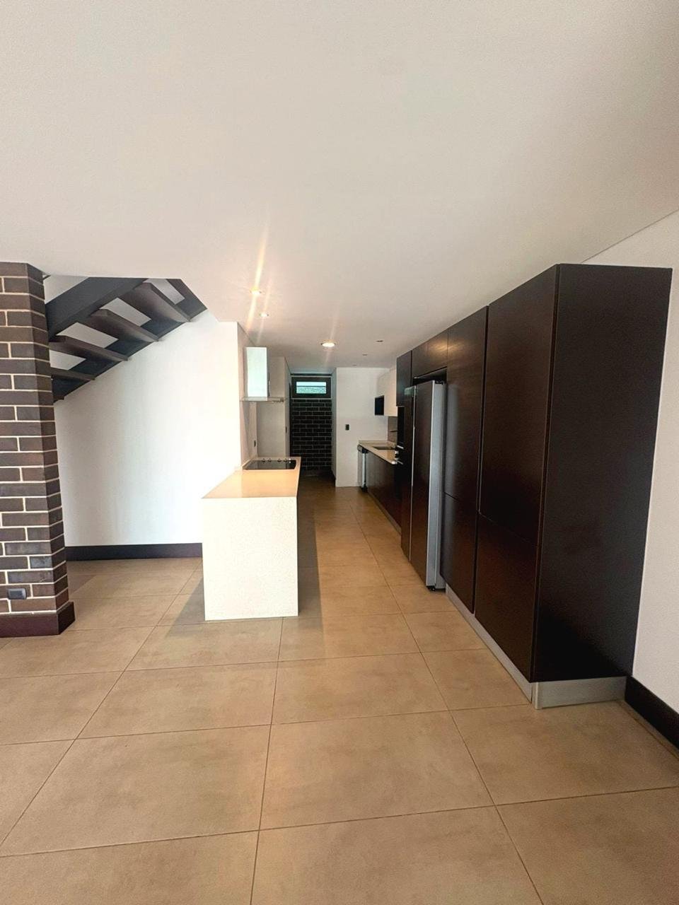 Apartamento con linea blanca en renta y 3 habitaciones en Z16