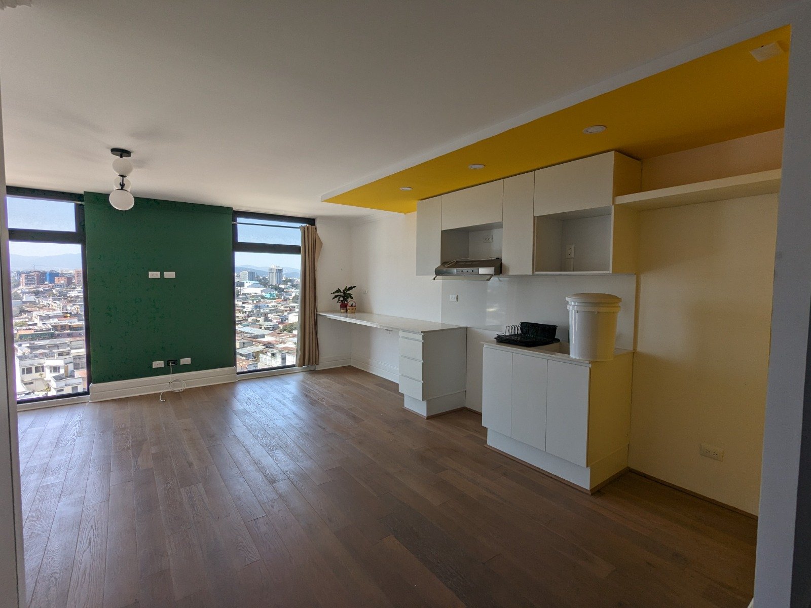 Apartamento en renta de 1 habitacion en zona 5 nivel alto