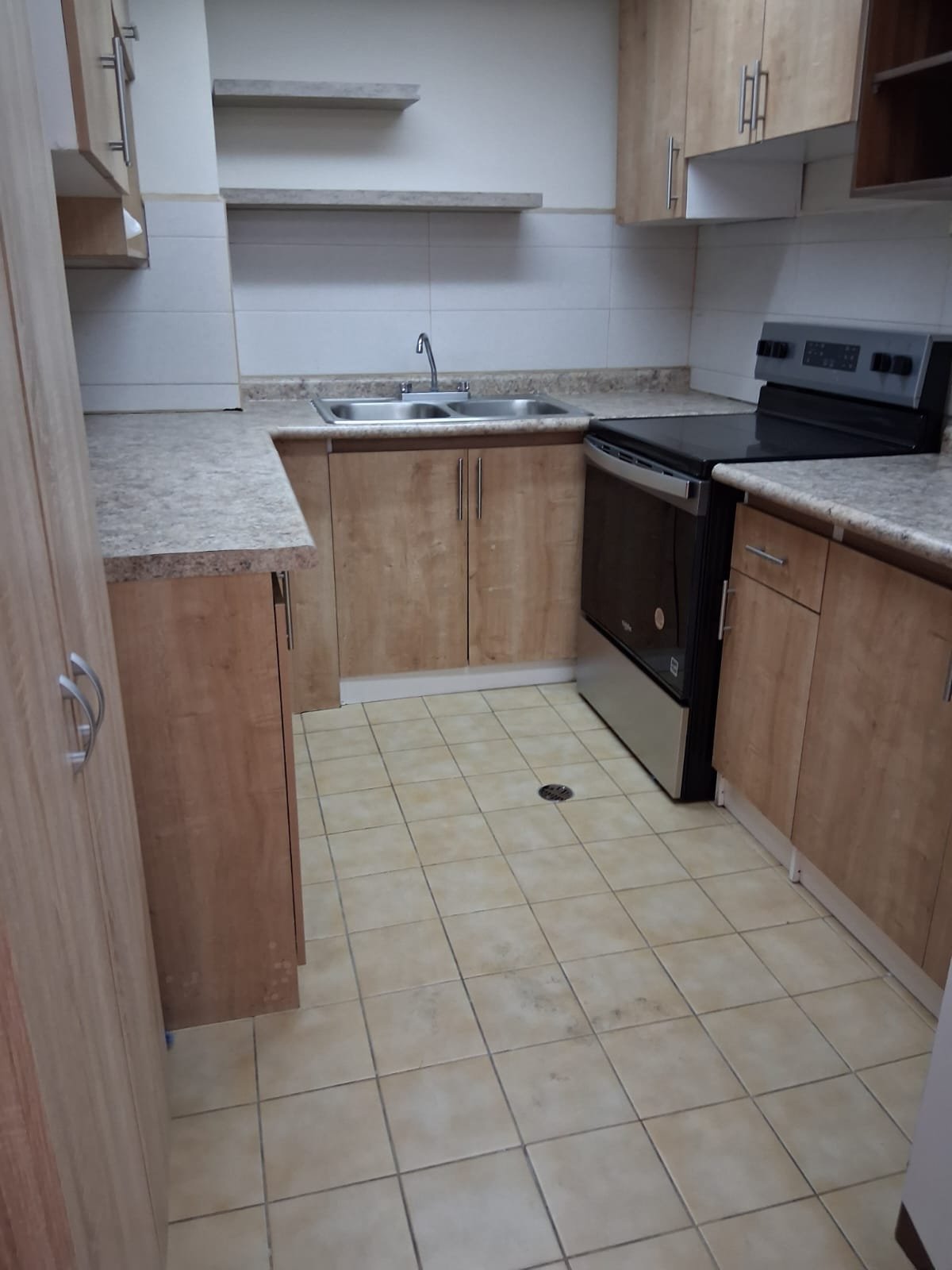 Apartamento en renta con linea blanca de 2 habitaciones en Z9