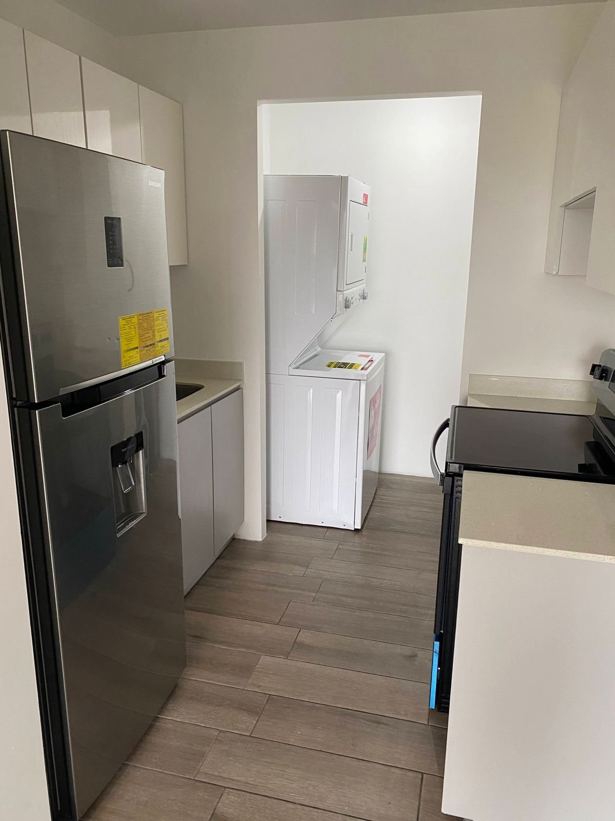 Apartamento con linea blanca en renta y 3 habitaciones en Z11