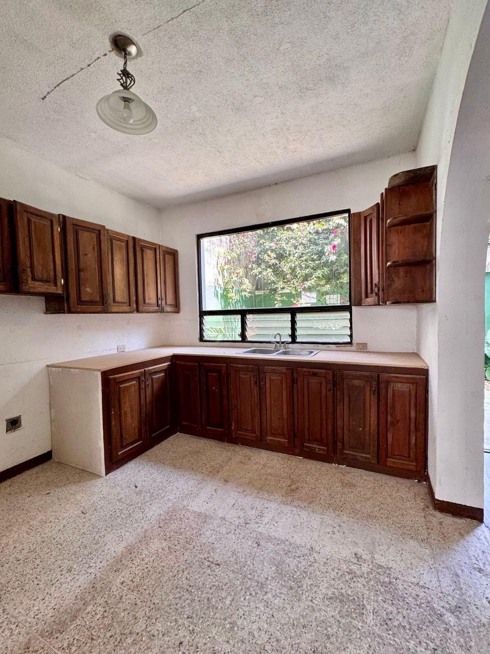 Casa en renta con jardín y terraza de 3 habitaciones en Z15