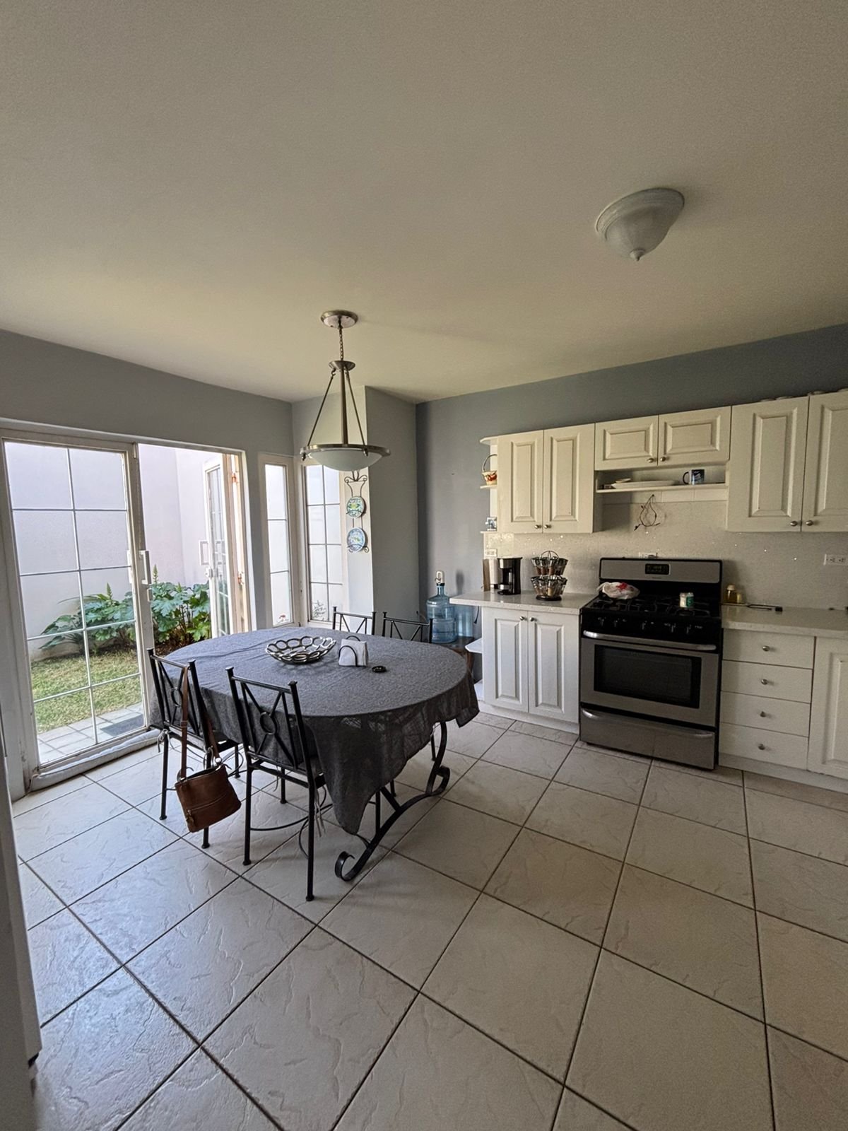 Casa con jardín en venta de 4 habitaciones en Z8 de Mixco