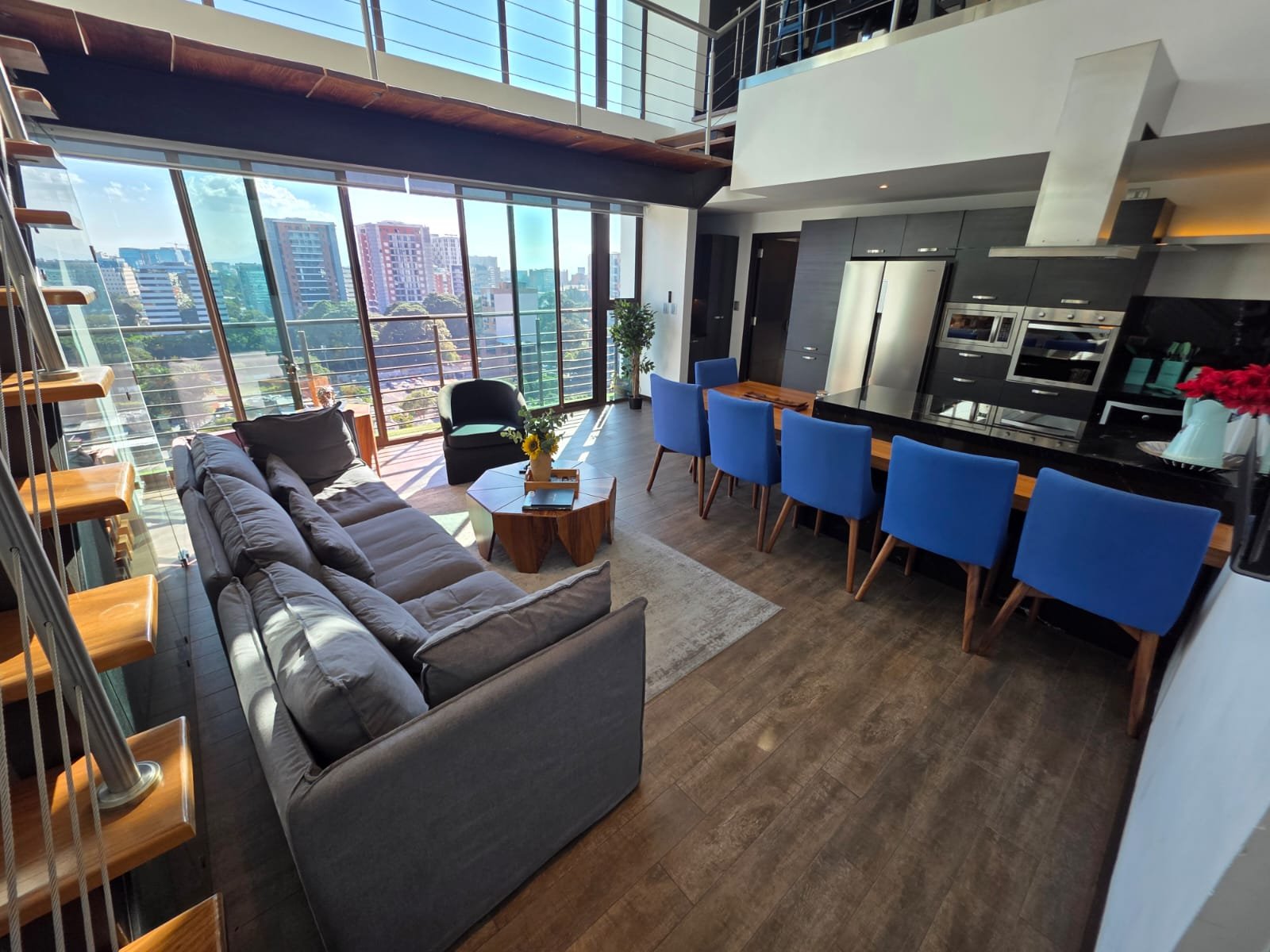 Apartamento en venta amueblado de 3 habitaciones en zona 10