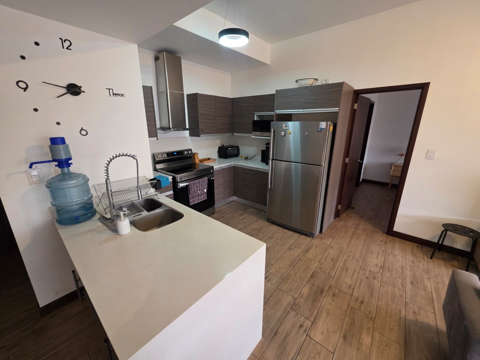 Apartamento en renta - amueblado - 2 habitaciones en zona 10