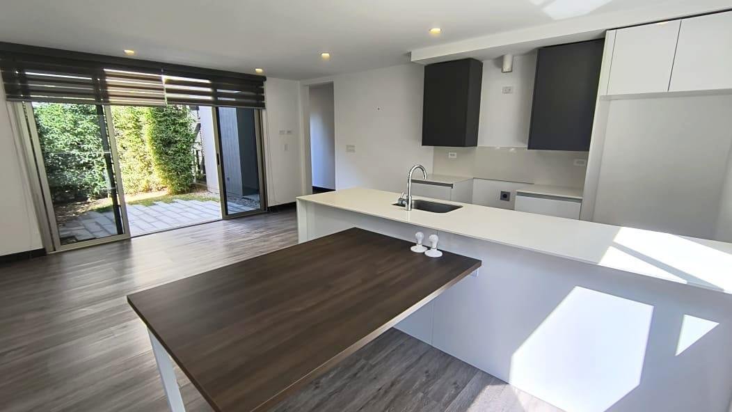 Apartamento con jardín en venta de 2 habitaciones en Z13