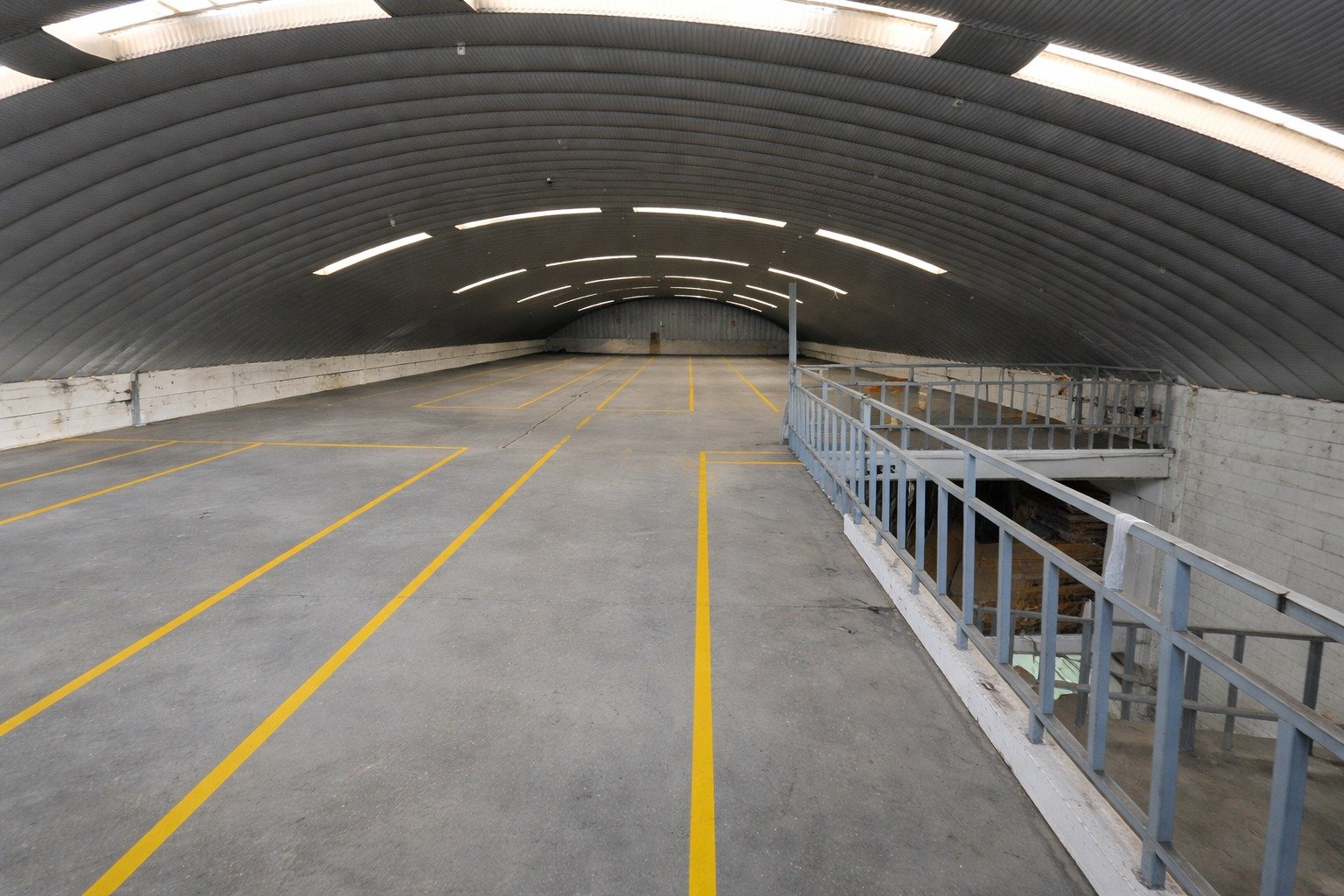 Venta de bodega con oficinas ideal para logística en Mixco |