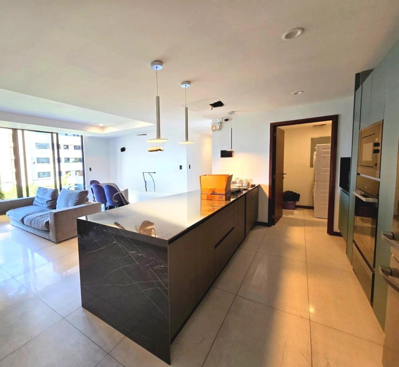 Apartamento semiamueblado en renta- 2 habitaciones en Zona 14