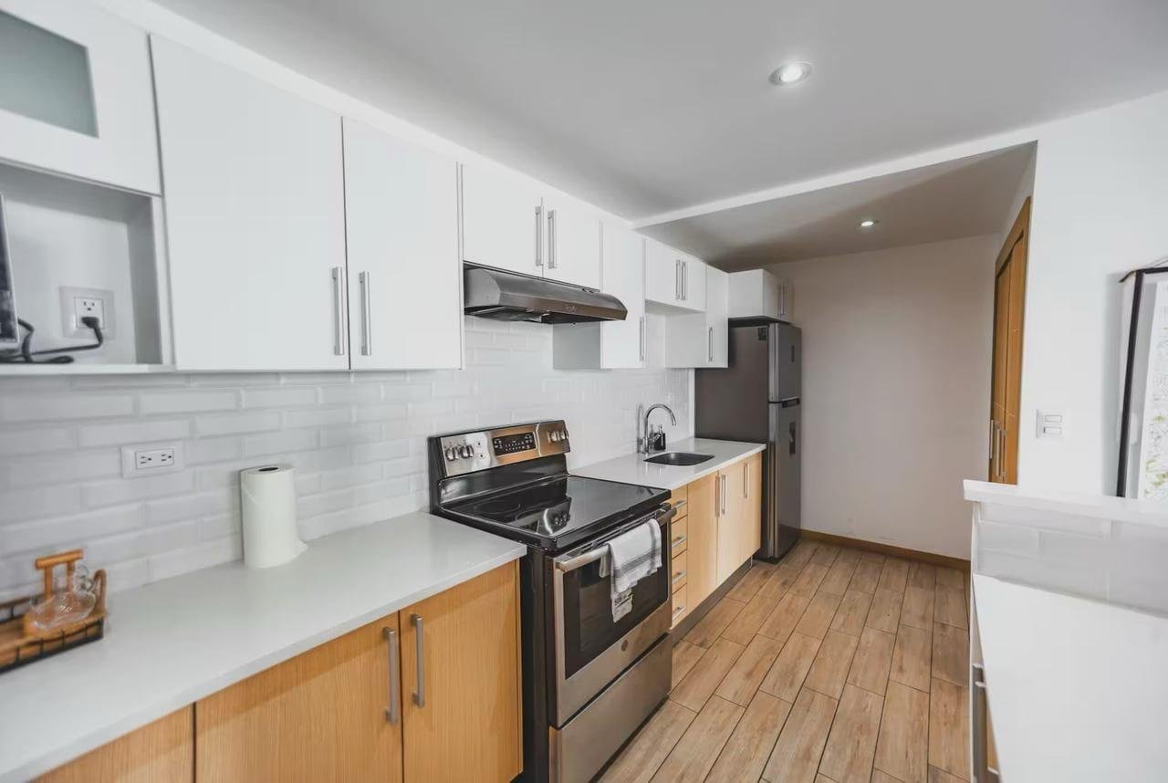 Apartamento amueblado en venta - 2 habitaciones en zona 10