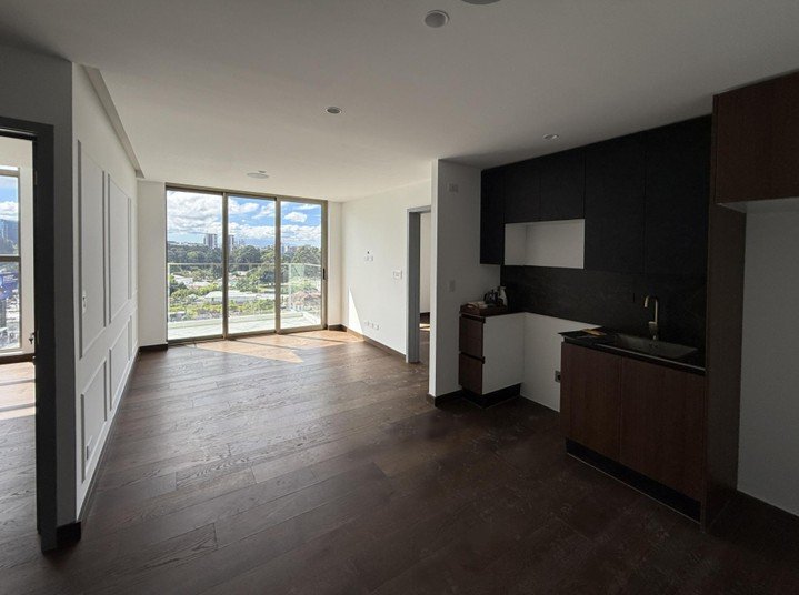 Apartamento con piscina en renta - 2 habitaciones en zona 10