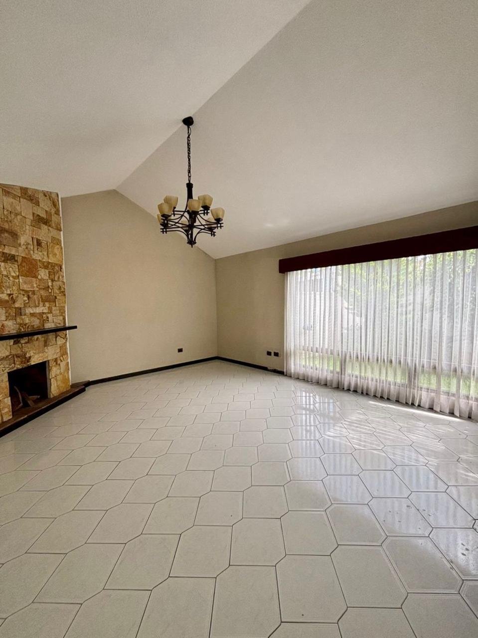 Casa en renta Condominio San José el Tajín KM 18.5 CAES