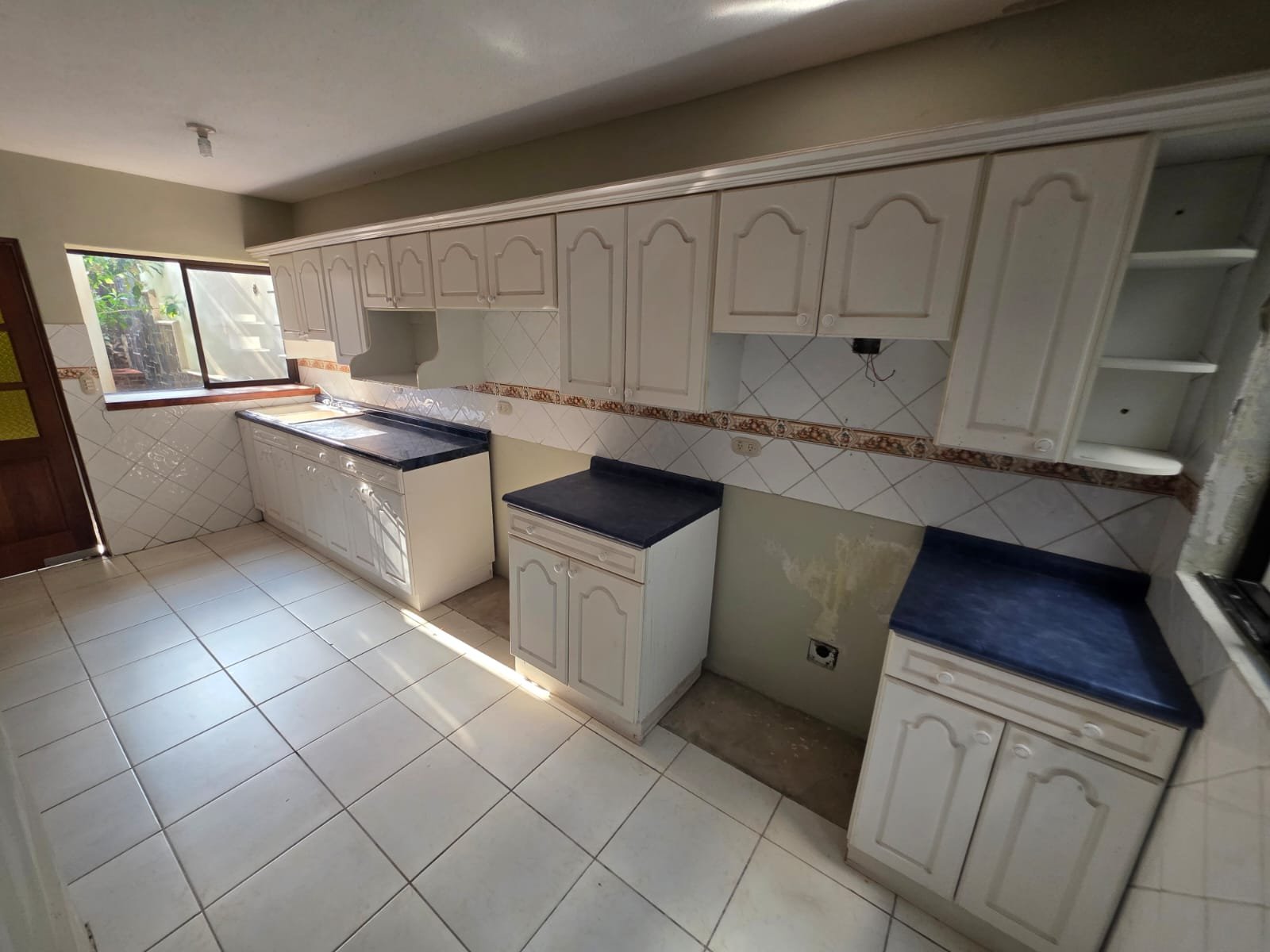 Casa con habitacion de servicio 3 habitaciones en KM19.3 CAES