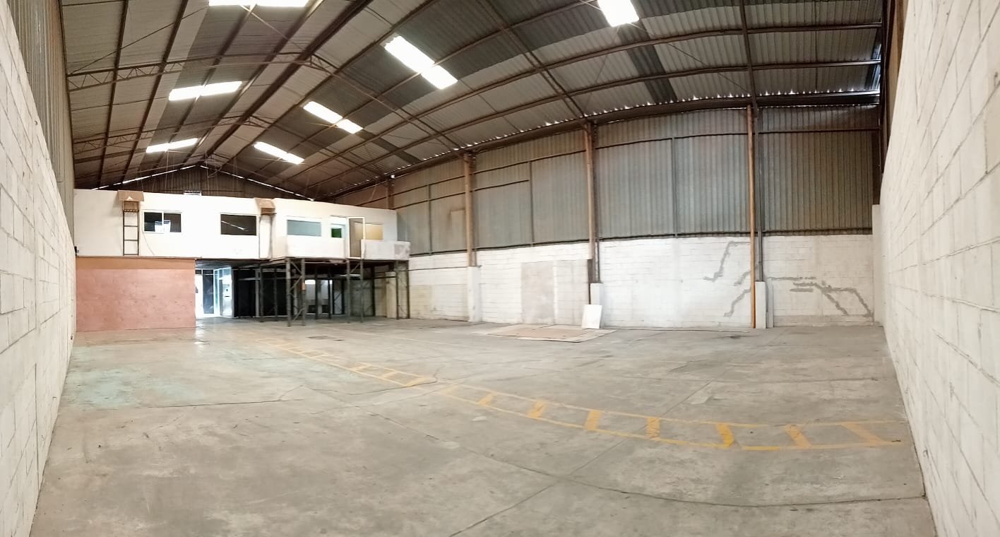 Alquiler en bodega en zona 1 de Mixco con ingreso de furgon