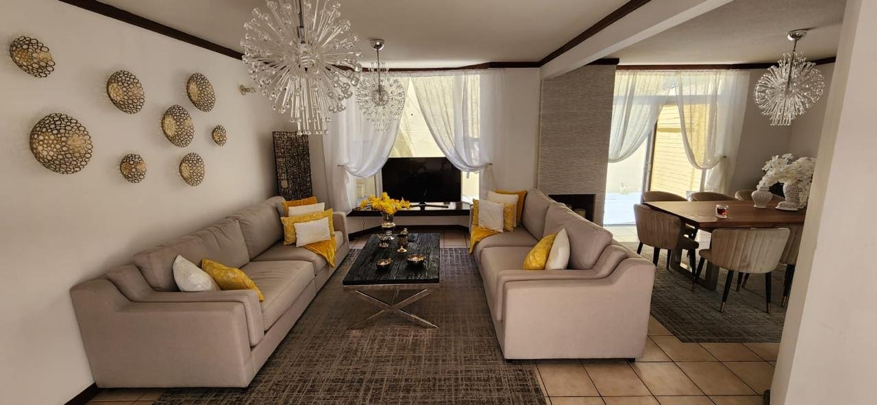 Casa con jardín en venta de 4 habitaciones en zona 16