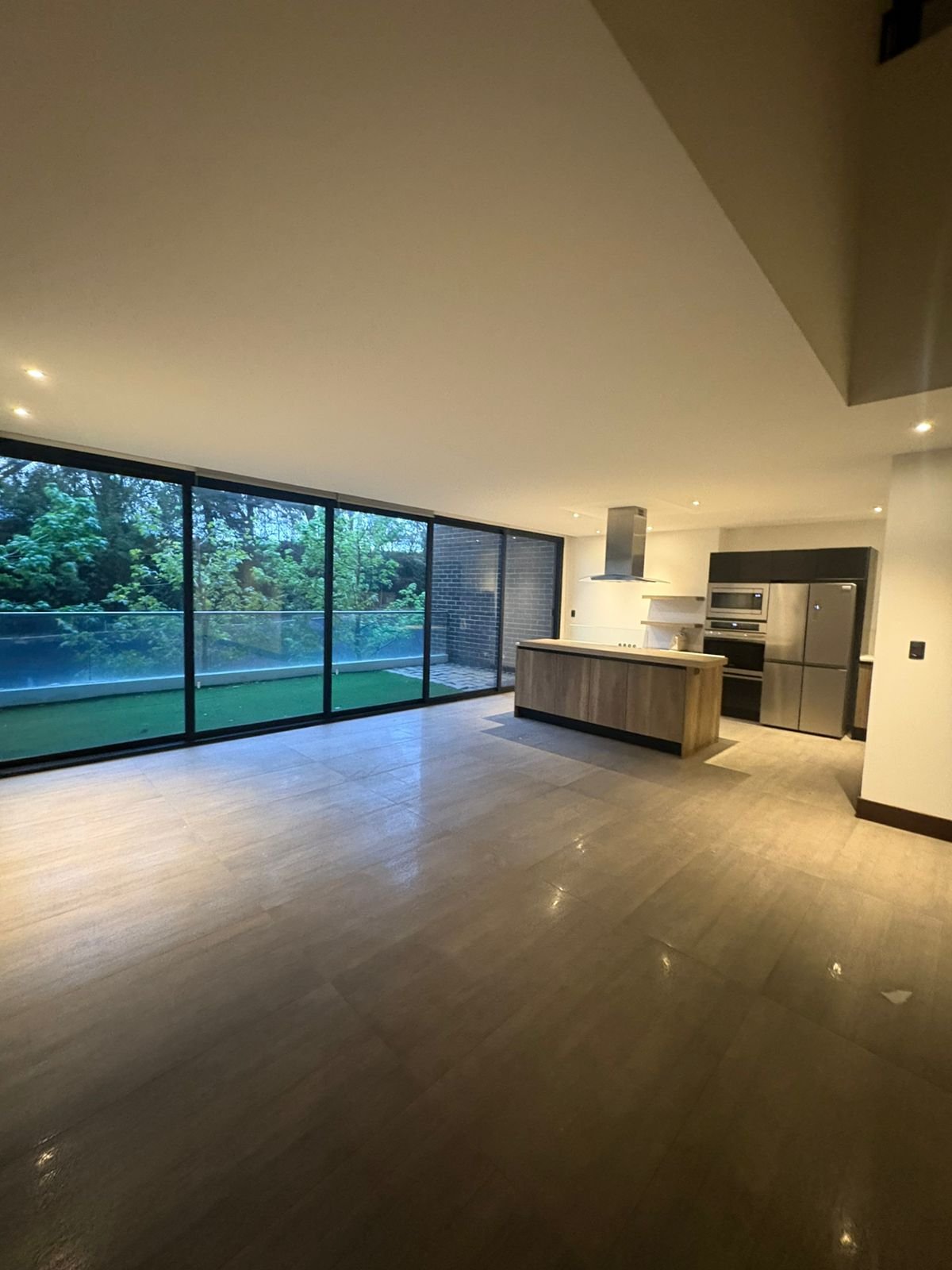 Apartamento tipo loft en renta - 2 habitaciones zona 16